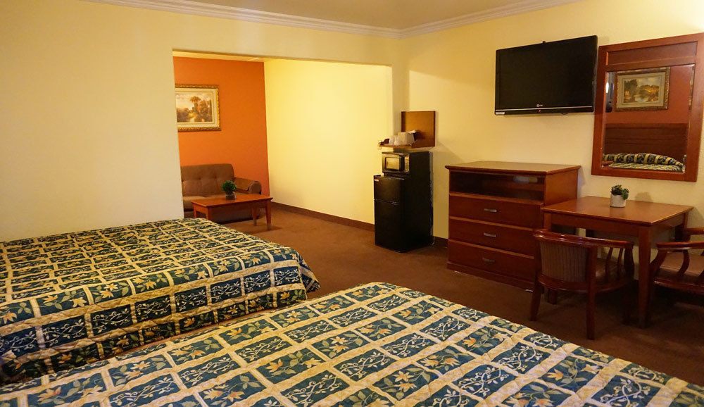 Regency Inn & Suites Downey Exteriör bild